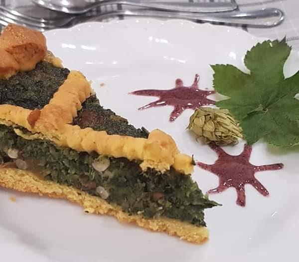 La torta dolce di erbe massarosese della Gastronomia Alimentari "Tiziano".